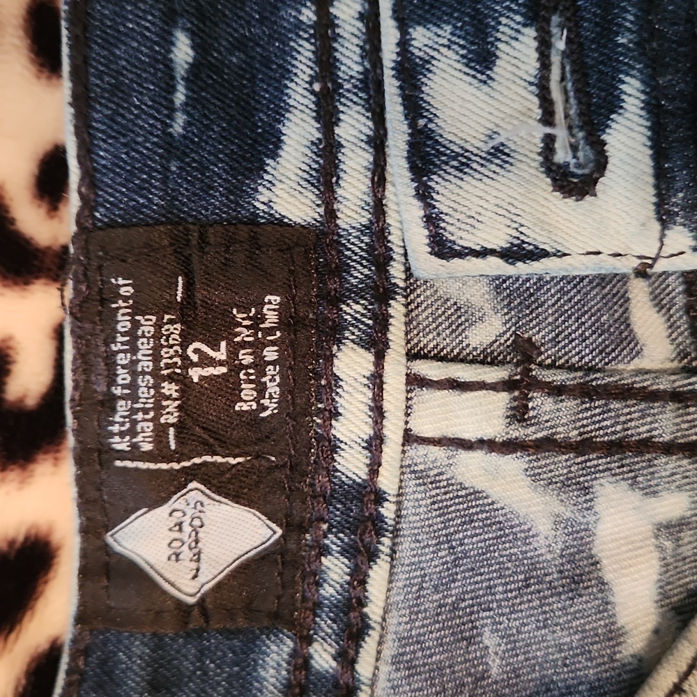 Jeans - Picture 5 of 5